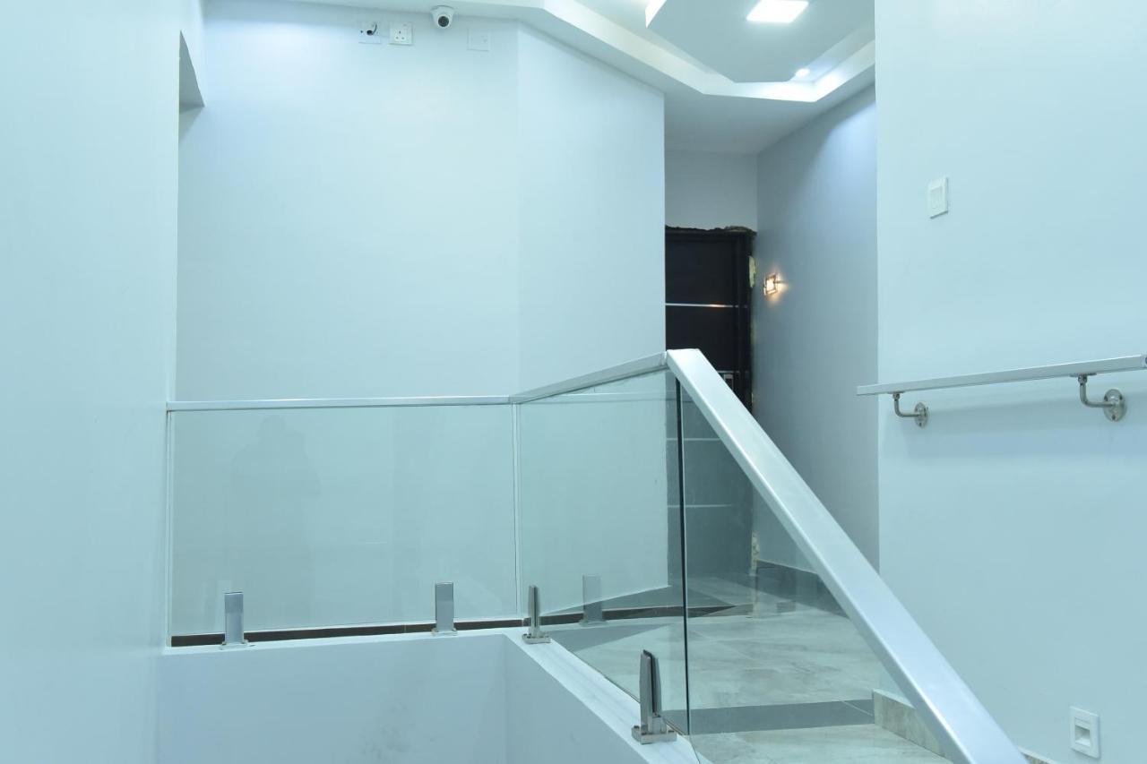 Urban Metro Inn لاغوس المظهر الخارجي الصورة